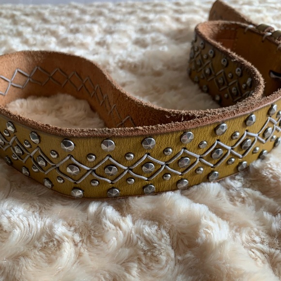 COWBOY B BELT Studded Mustard Leather Western Boho Belt Size M